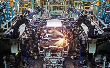 South India’s Wealth Can’t Drive Car Sales as North, West Outpace in Growth