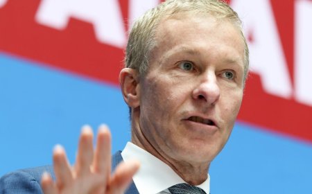 United Airlines CEO Declares End of Low-Cost Model: What It Means for the Airline Industry