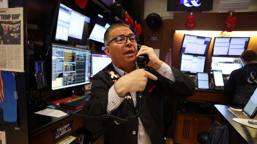 Wall Street Soars: Nasdaq Jumps 3.6%, S&P 500 Up 2.6%, Dow Gains 2.2% After US-China Trade Deal