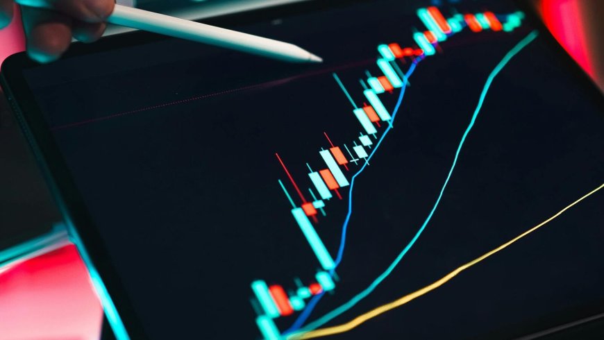 Nifty settles above 24,700 in rangebound trade, midcaps outperform