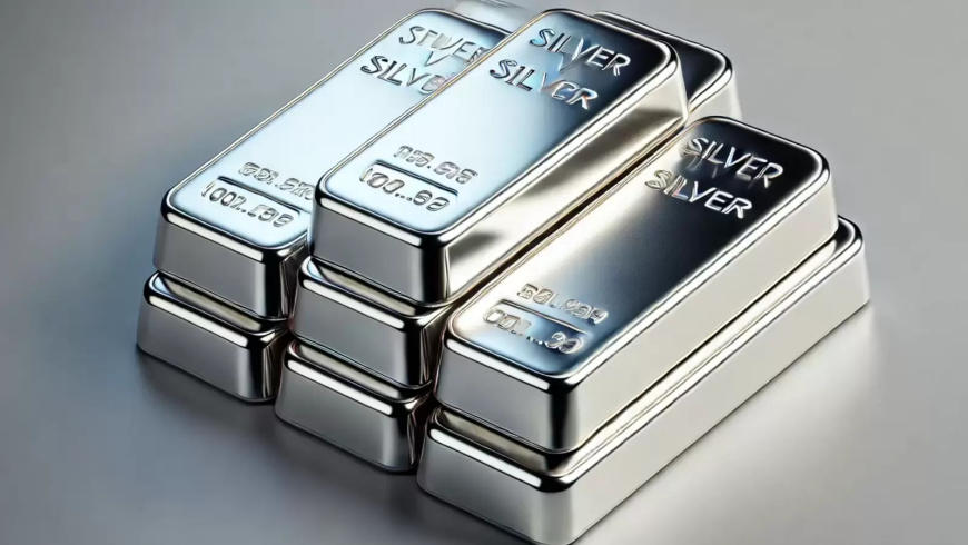 Silver Price Falls After Record High of ₹1.07 Lakh Per Kilo: Is Now the Time to Invest?