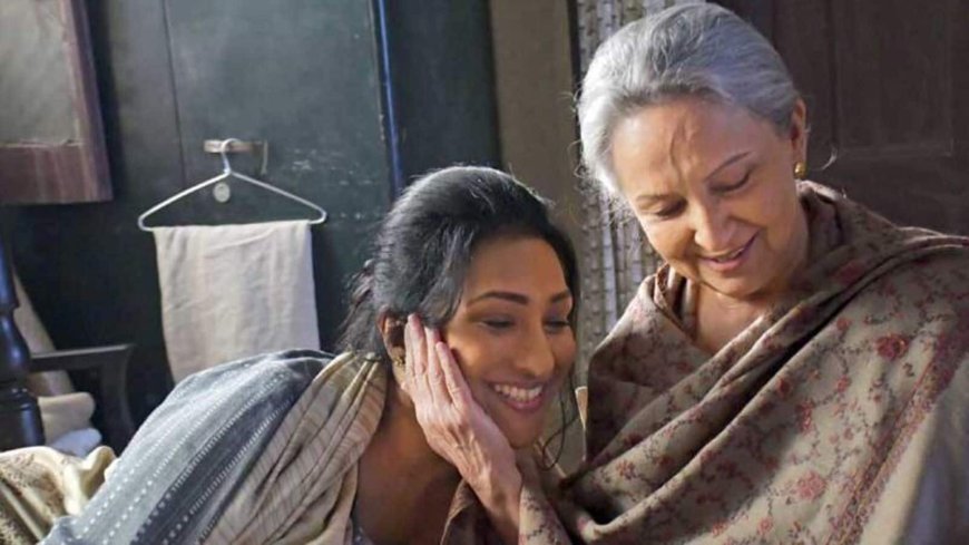 Sharmila Tagore, Raakhee Draw Bengali Viewers In with Family Films, Defying Local Trends