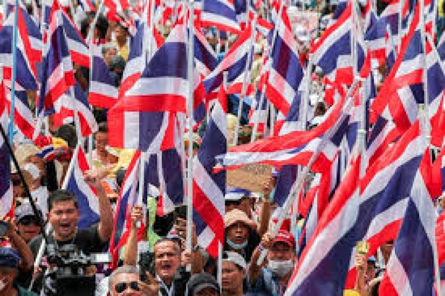 Thai protesters call for Prime Minister Paetongtarn's resignation